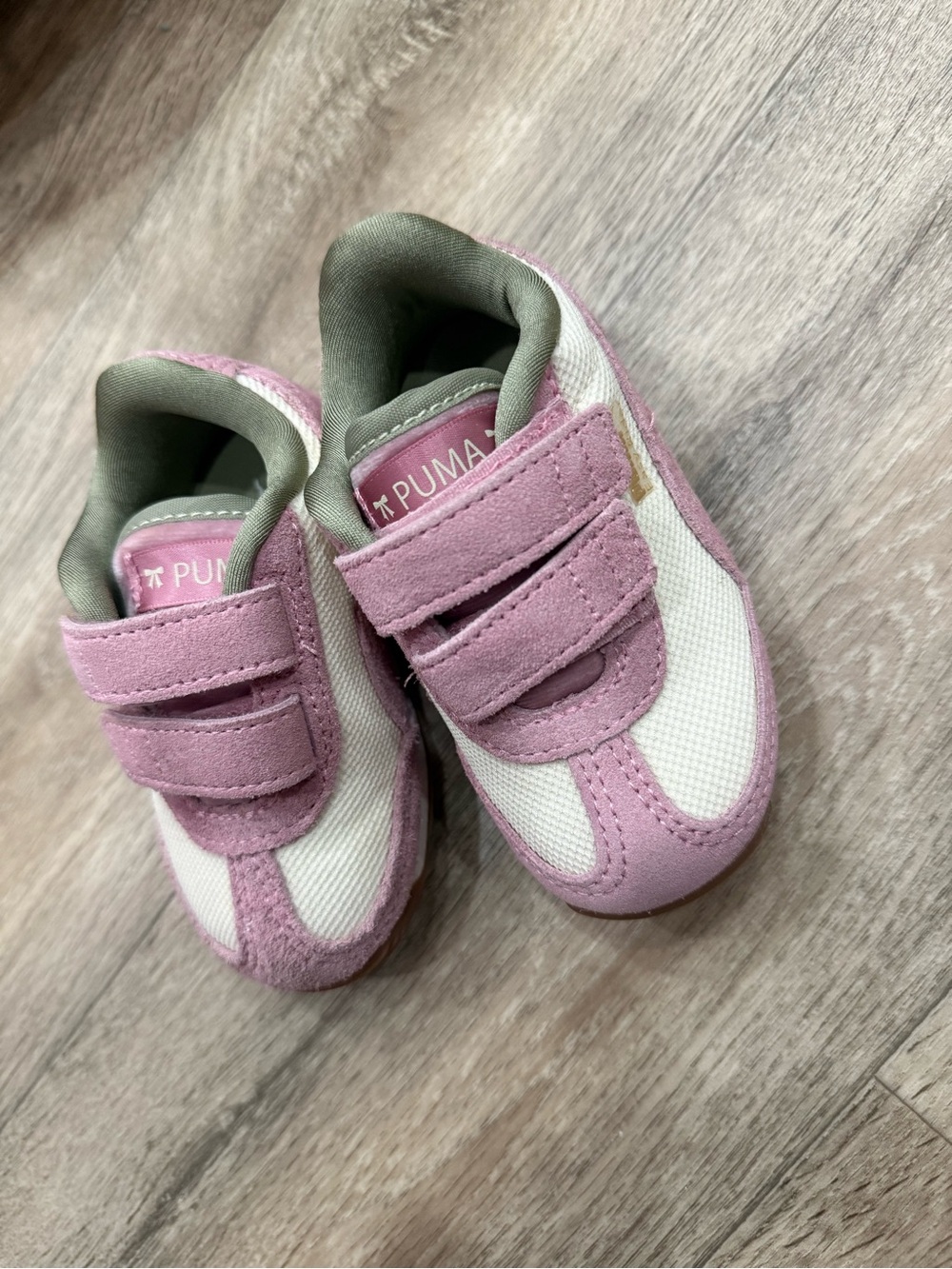 Puma Toddler Pink and White Hook-and-Loop Sneakers with Ribbon Bow Detail